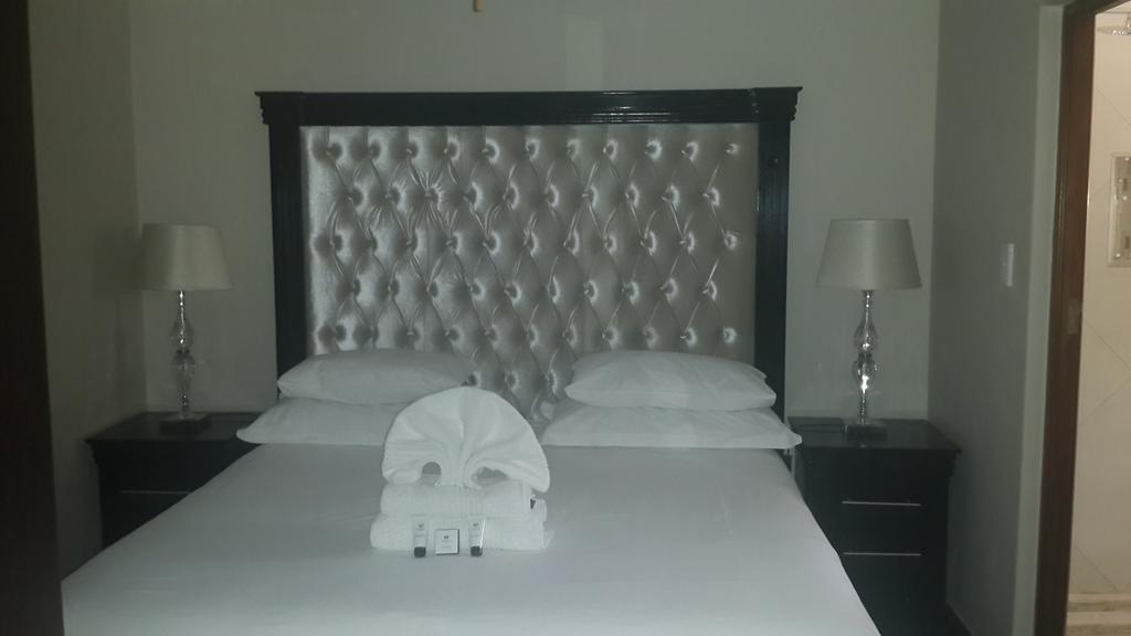 Eagle Rock Executive Guest House Kempton Park Rum bild