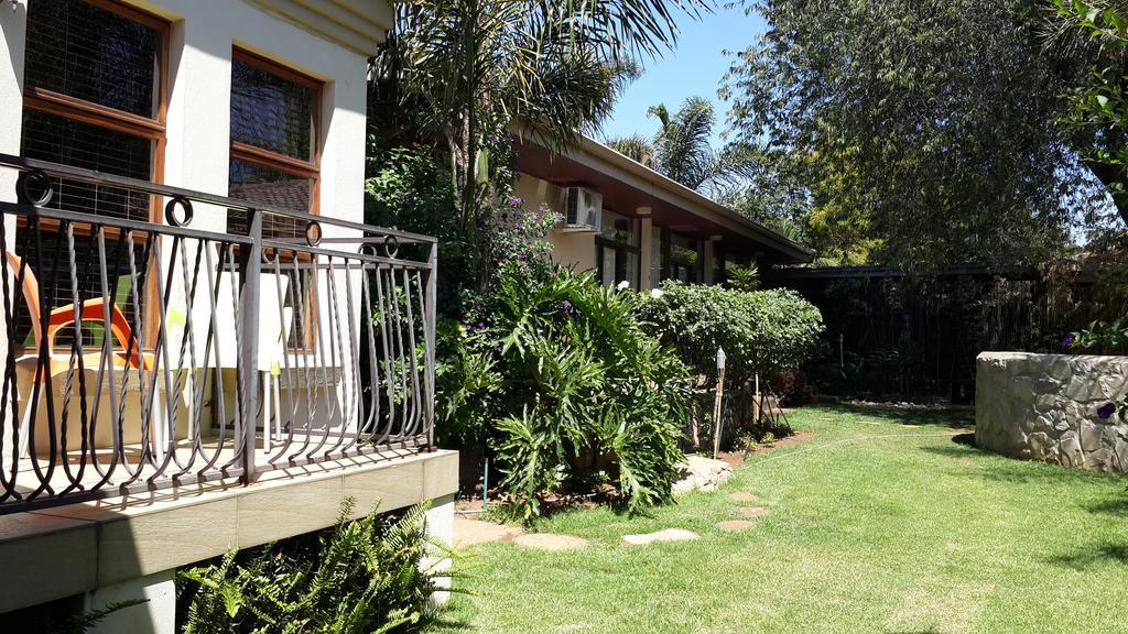 Eagle Rock Executive Guest House Kempton Park Rum bild