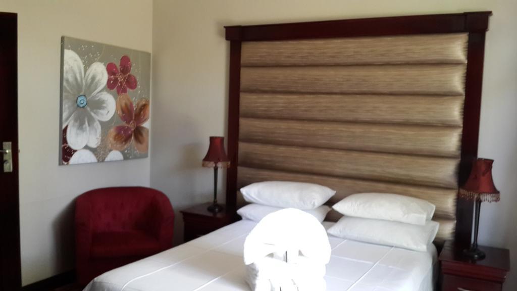 Eagle Rock Executive Guest House Kempton Park Rum bild