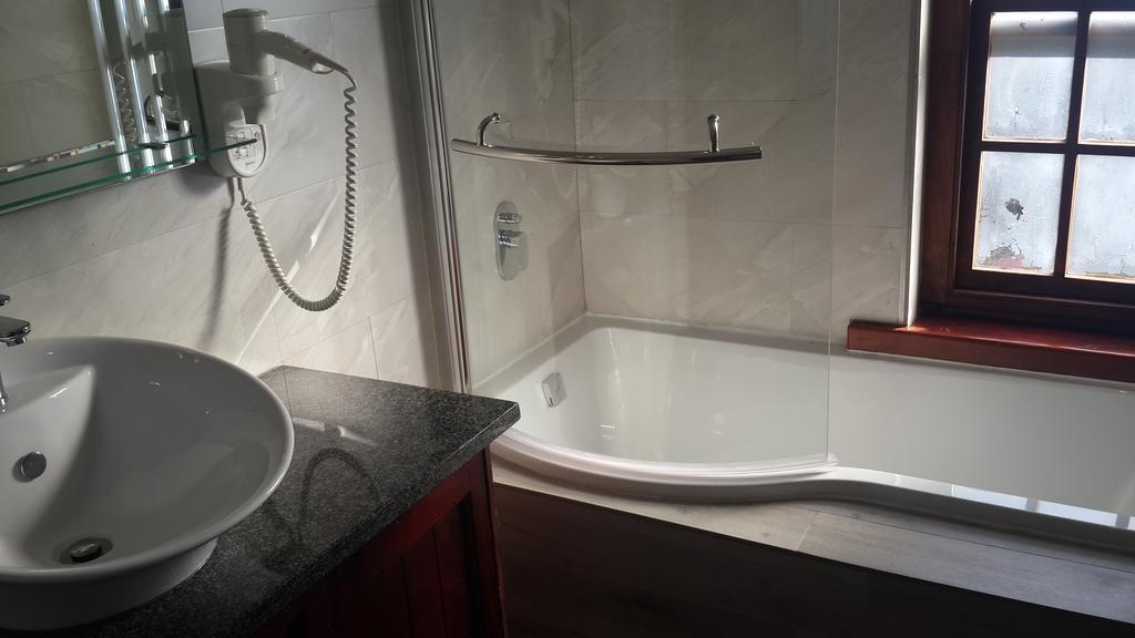 Eagle Rock Executive Guest House Kempton Park Rum bild