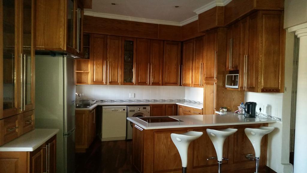 Eagle Rock Executive Guest House Kempton Park Exteriör bild